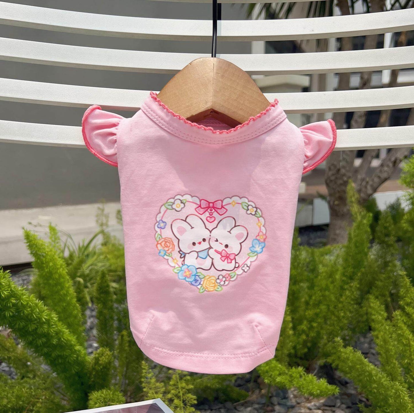 Pet Dog T-Shirt For Spring And Summer Is An Ultra-Thin