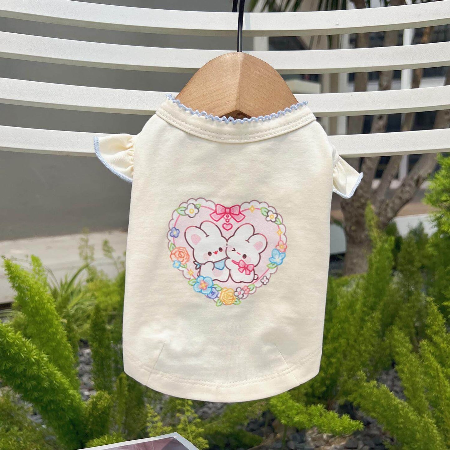 Pet Dog T-Shirt For Spring And Summer Is An Ultra-Thin